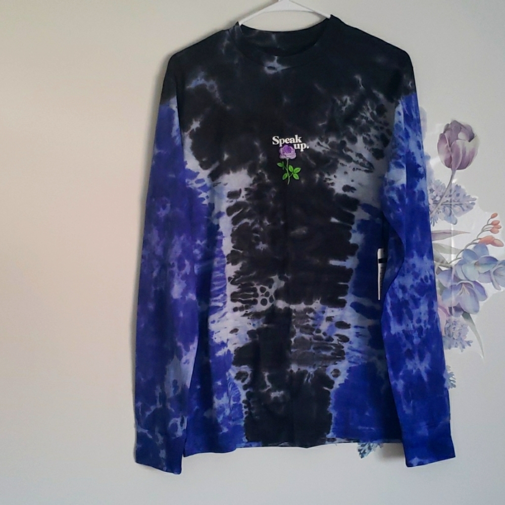NEW t-shirt WITH TAG